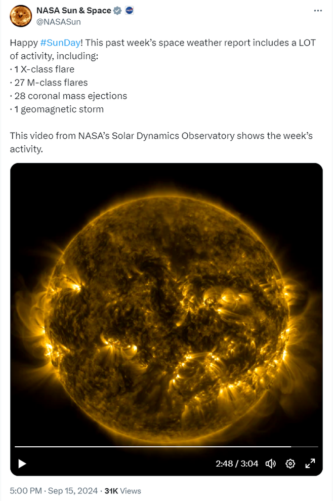 Explosão solar registrada pelo observatório Solar Dynamics, da NASA; o fenômeno aparece no lado esquerdo da imagem (Imagem: Captura de tela/NASASun/X)